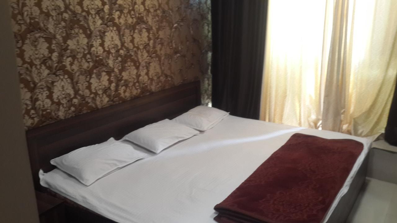 Hotel Holiday Era Opposite Railway Station Αουρανγκαμπάντ Εξωτερικό φωτογραφία